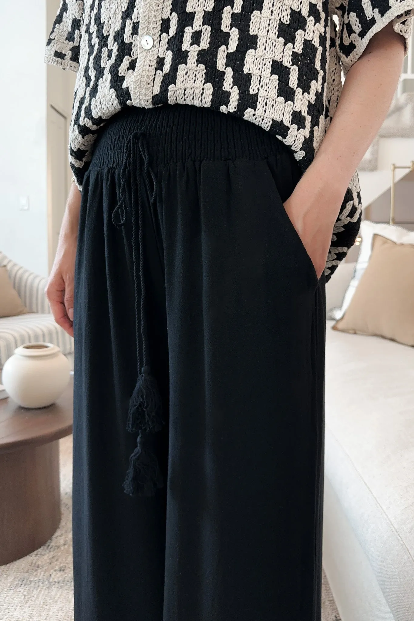 Beckham Linen Blend Pants in Black