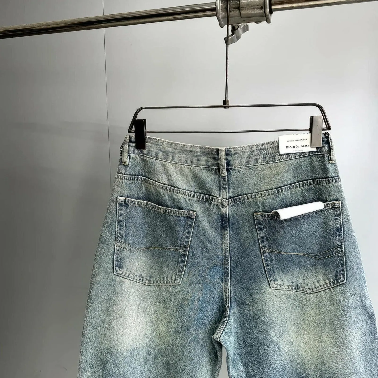 Distressed Wide-Leg 90's Baggy Blue Jeans